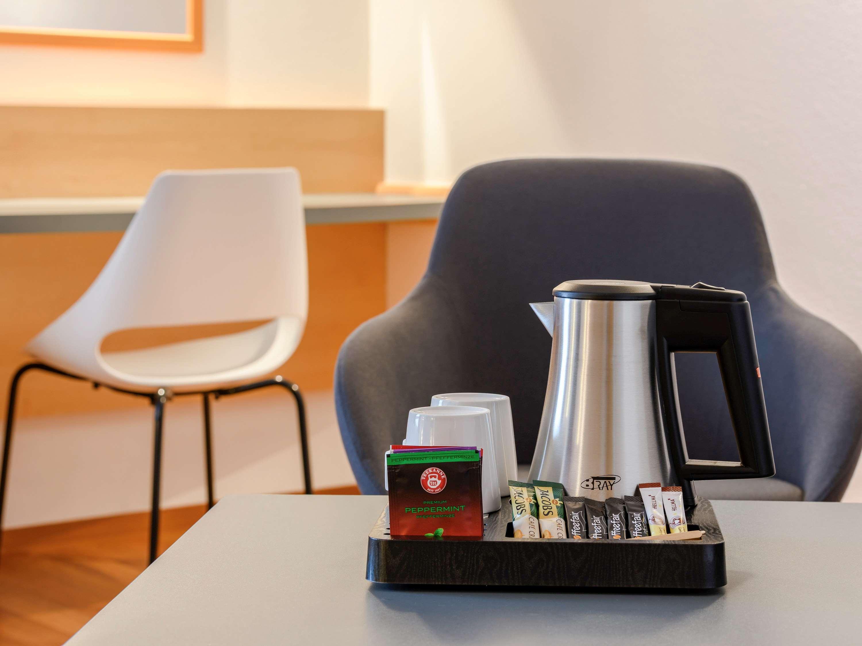 B&B Hotel Aachen-Hbf Bagian luar foto