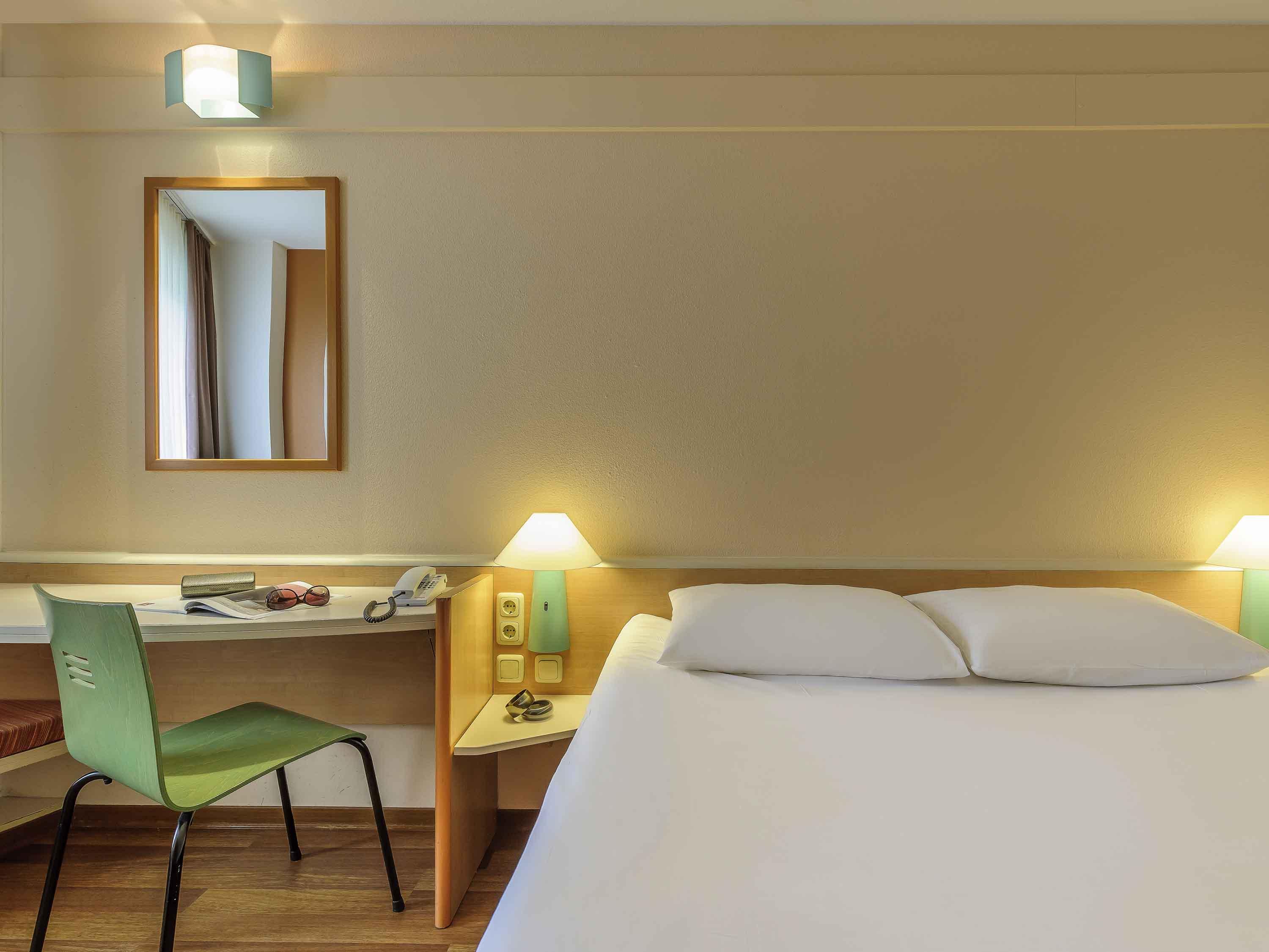 B&B Hotel Aachen-Hbf Bagian luar foto