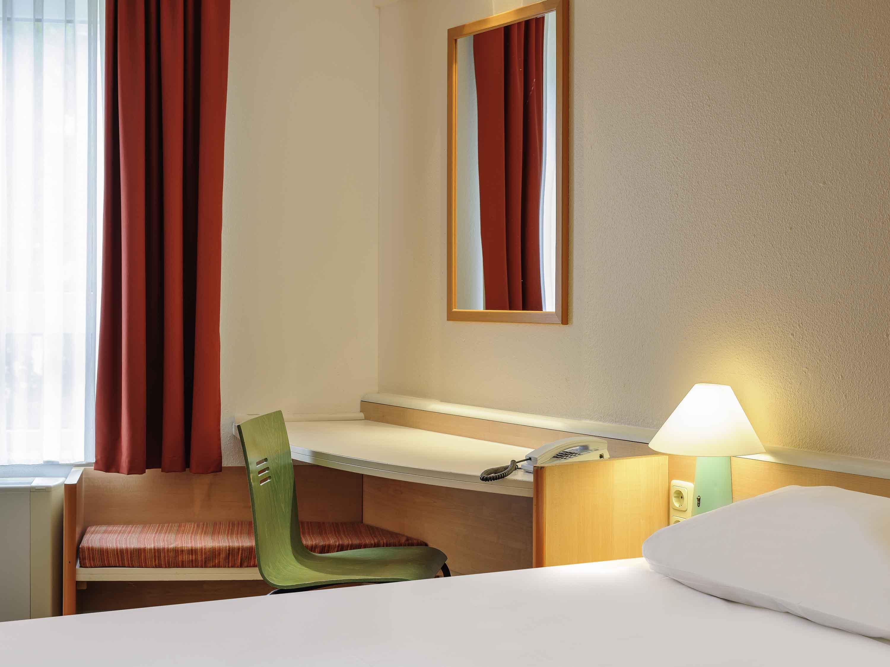 B&B Hotel Aachen-Hbf Bagian luar foto