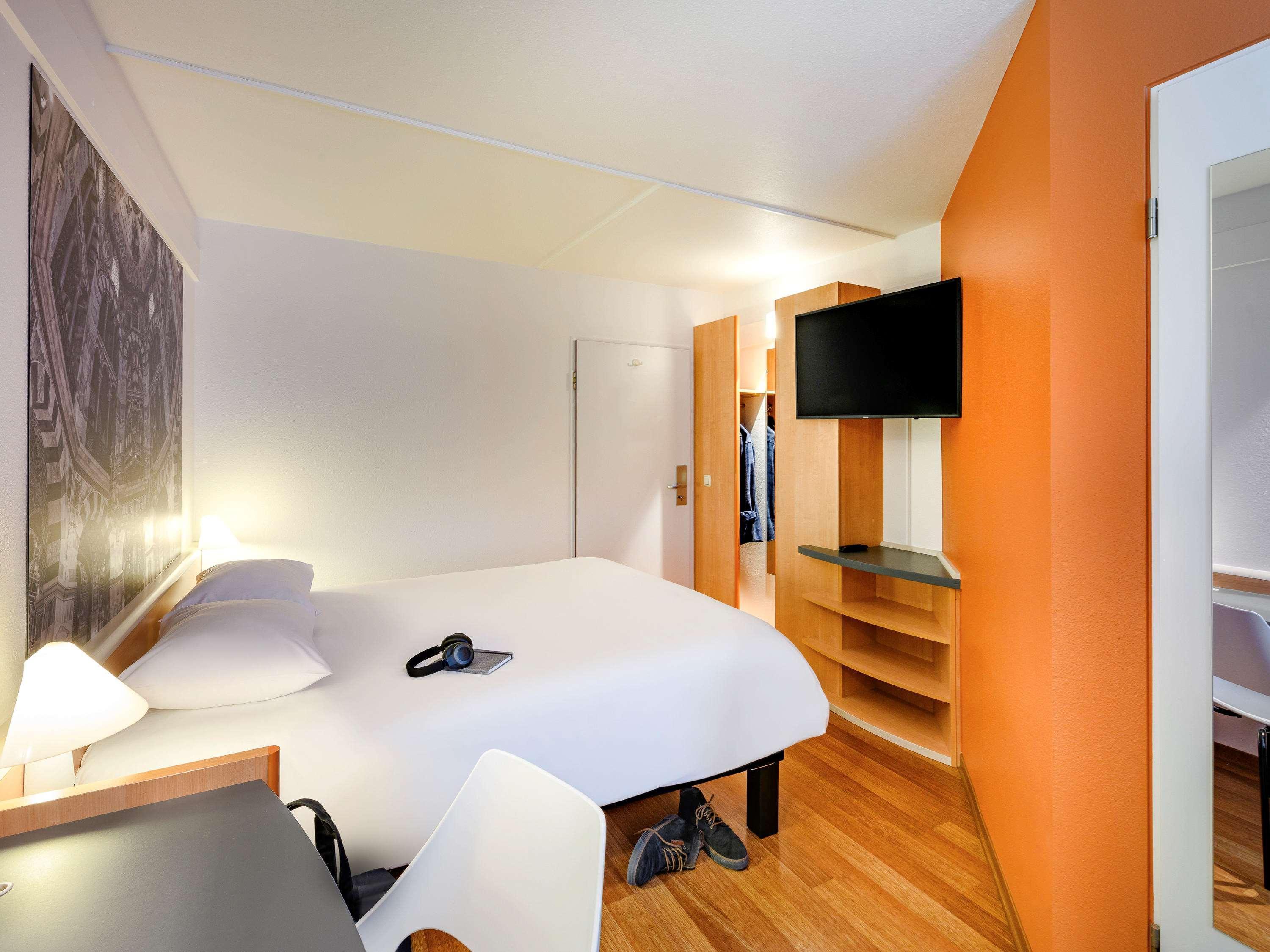 B&B Hotel Aachen-Hbf Bagian luar foto