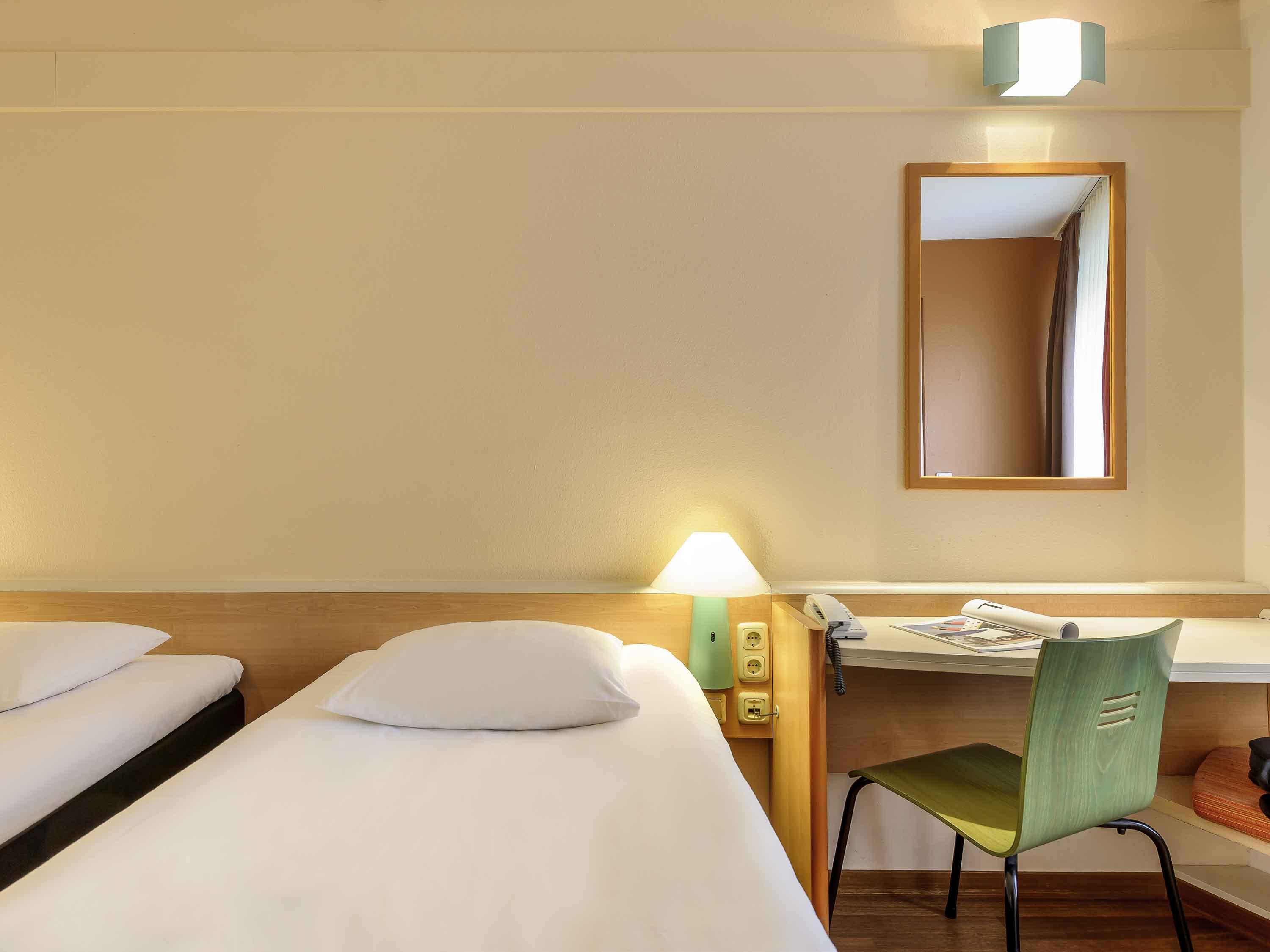 B&B Hotel Aachen-Hbf Bagian luar foto