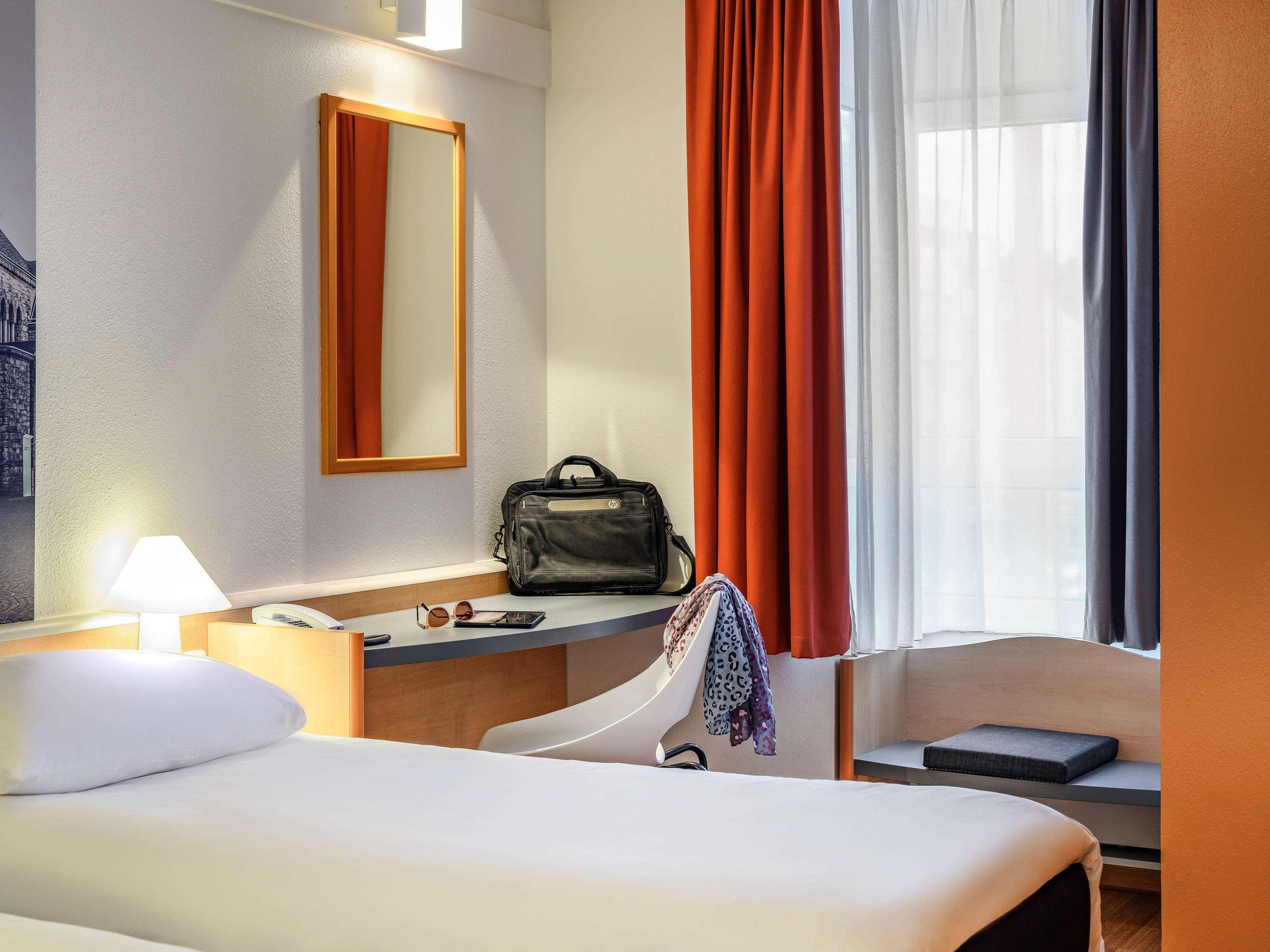 B&B Hotel Aachen-Hbf Bagian luar foto