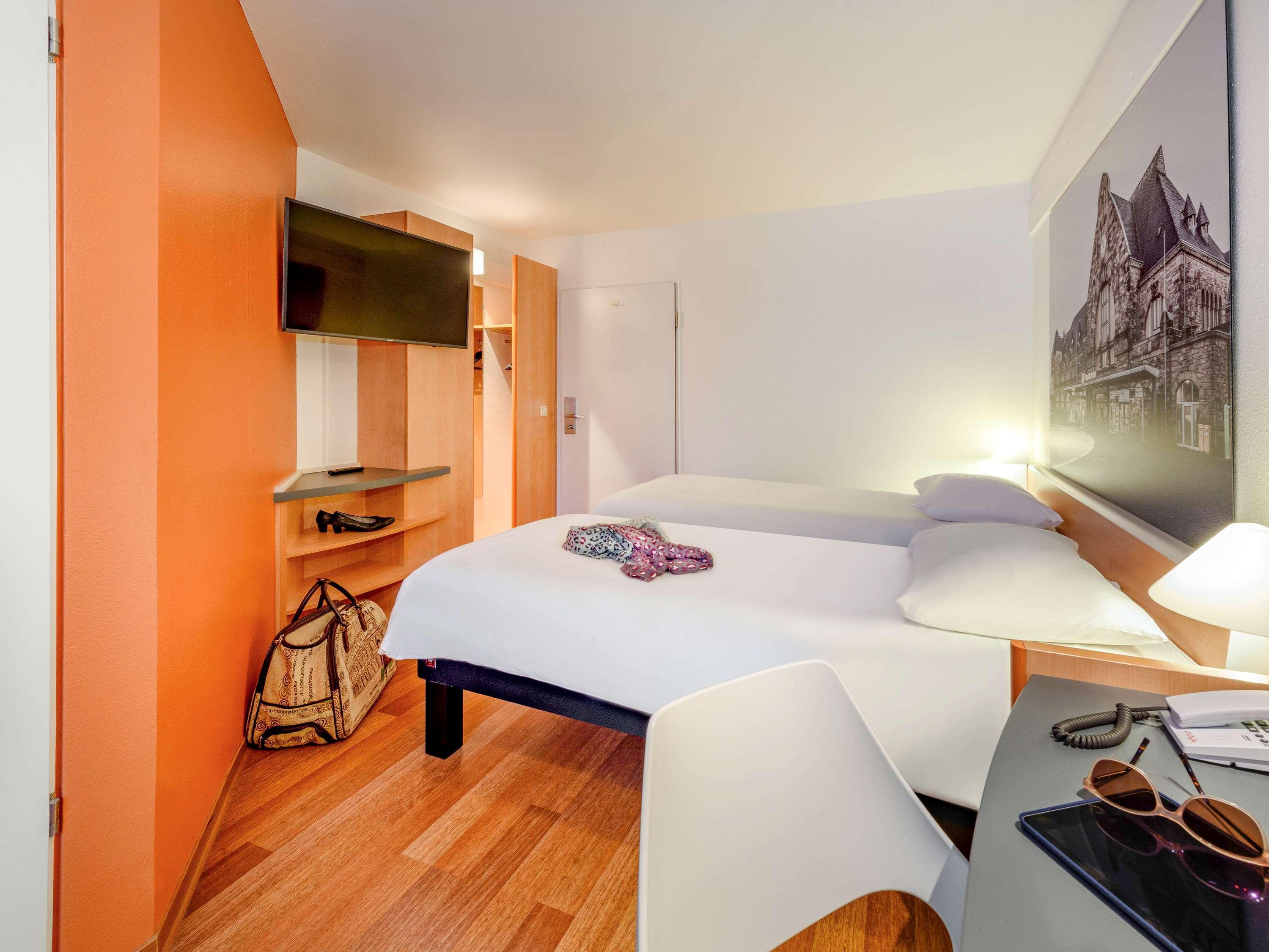 B&B Hotel Aachen-Hbf Bagian luar foto