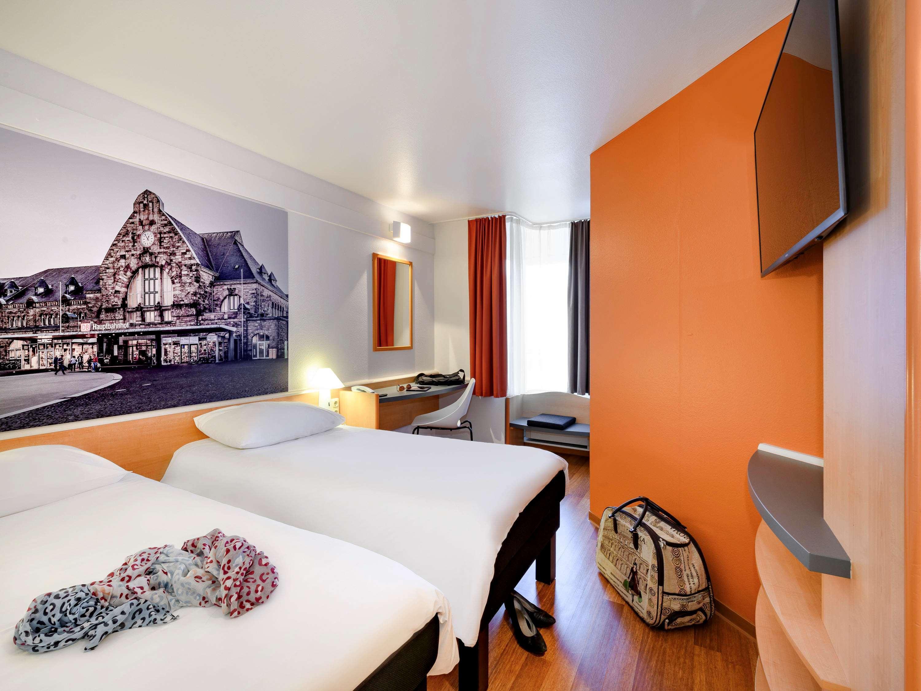 B&B Hotel Aachen-Hbf Bagian luar foto