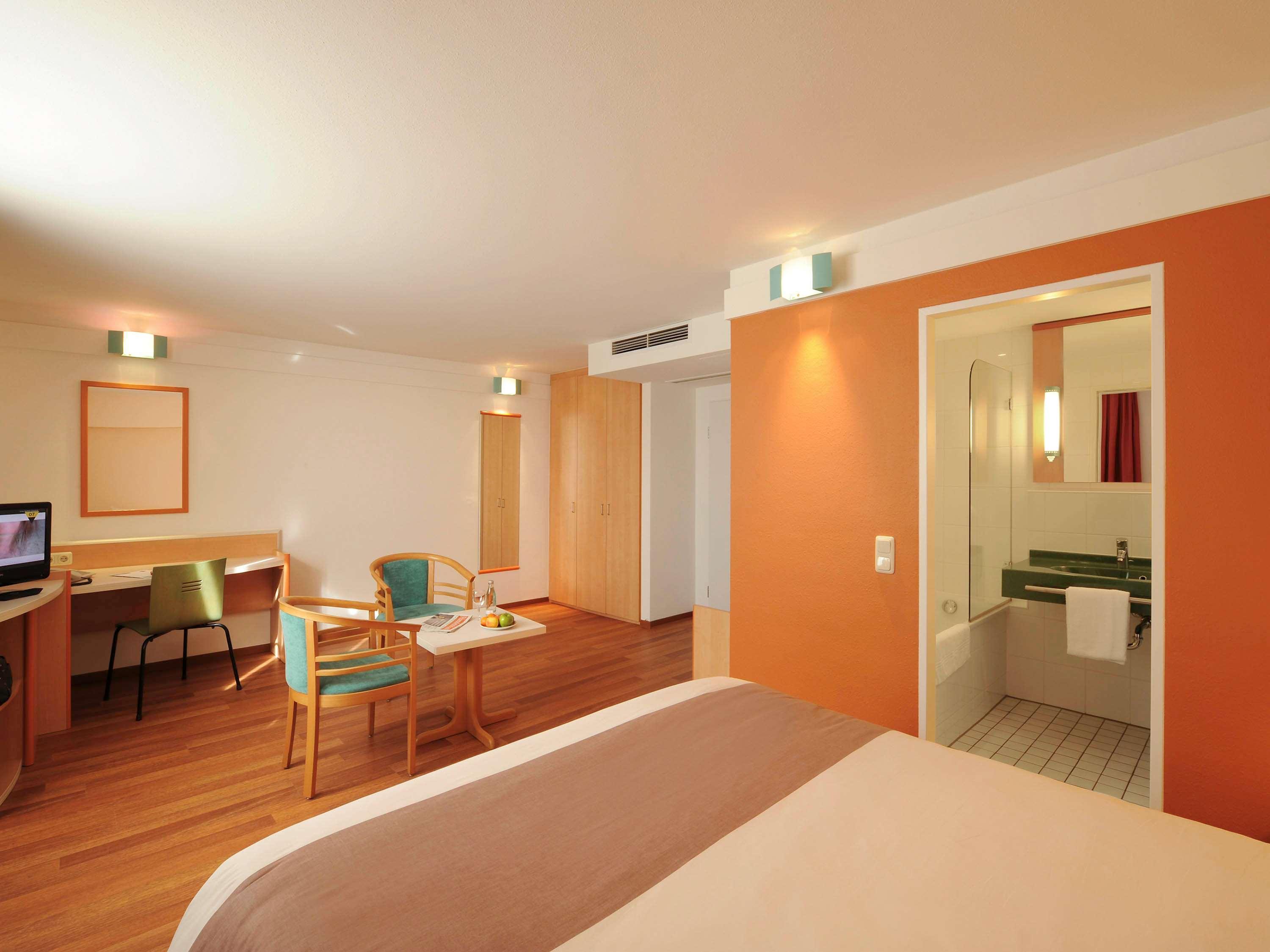 B&B Hotel Aachen-Hbf Bagian luar foto
