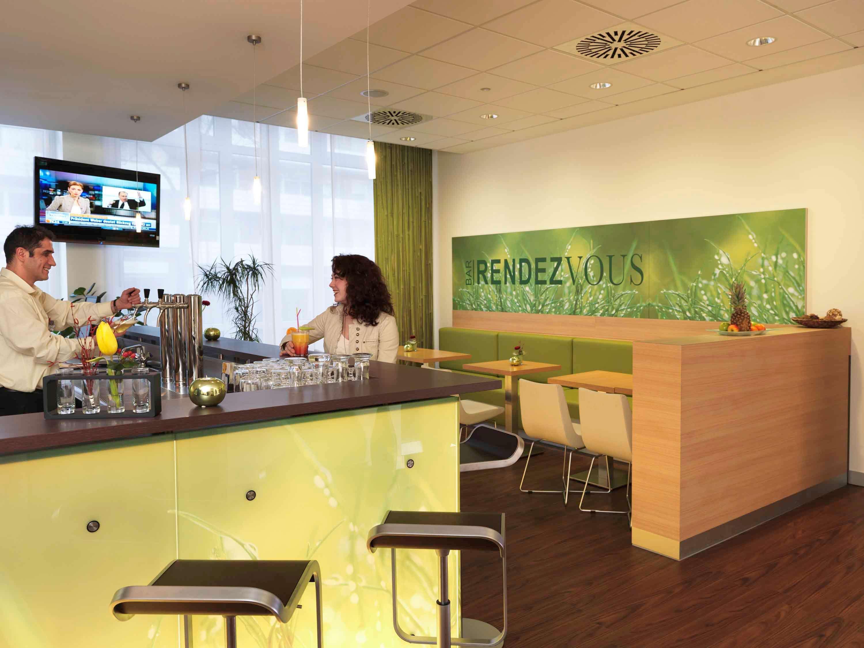 B&B Hotel Aachen-Hbf Bagian luar foto