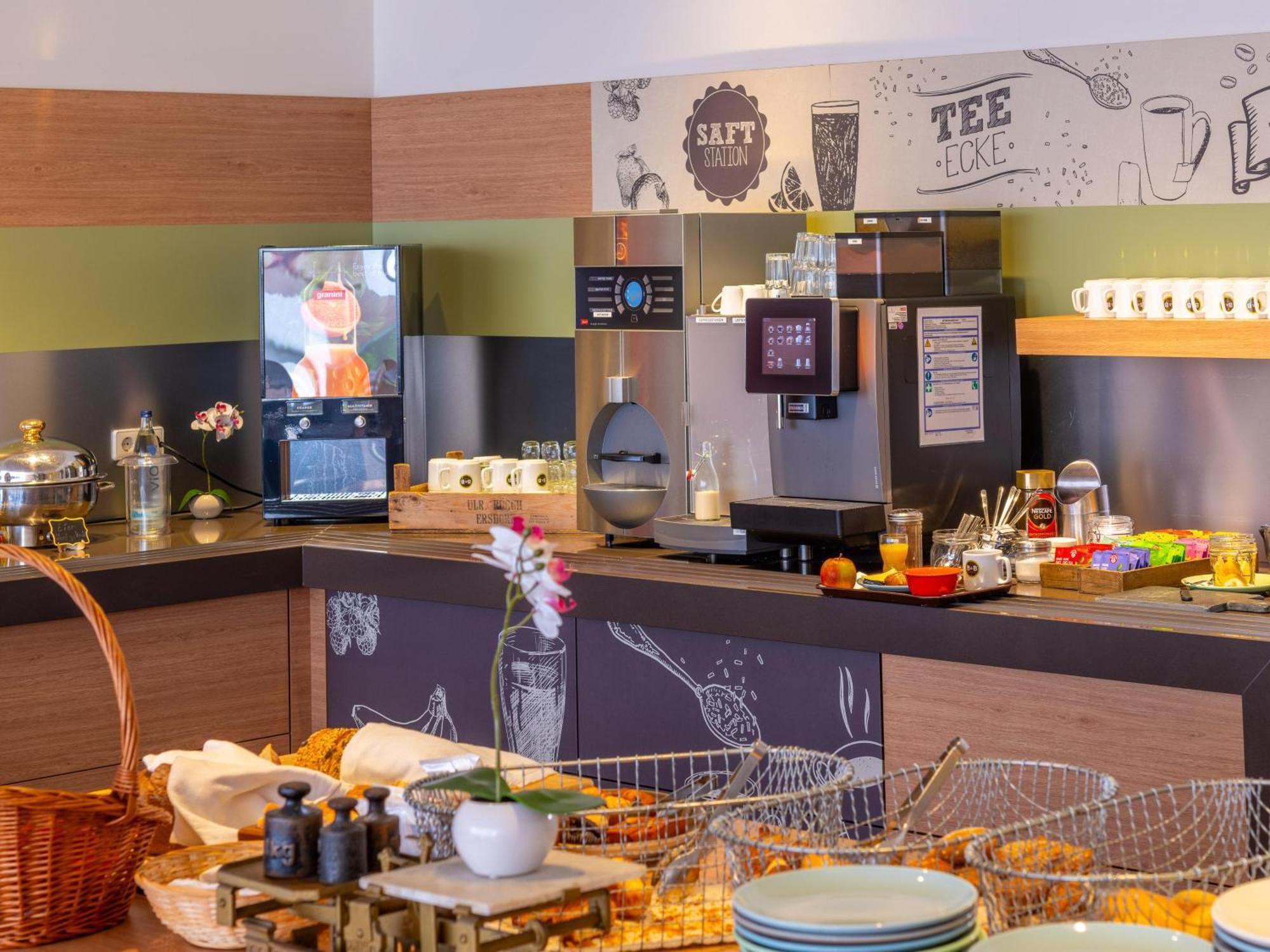B&B Hotel Aachen-Hbf Bagian luar foto