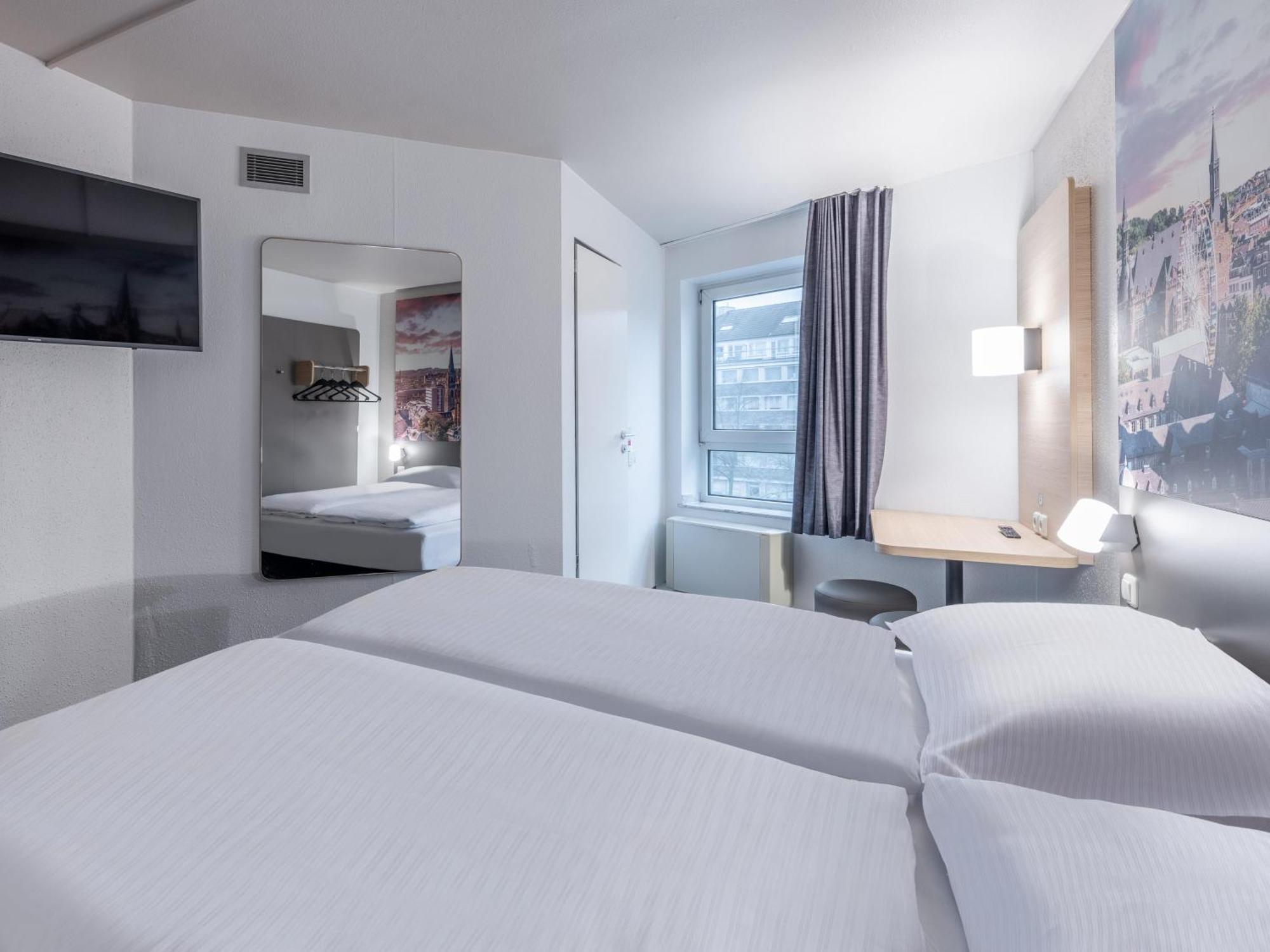 B&B Hotel Aachen-Hbf Bagian luar foto