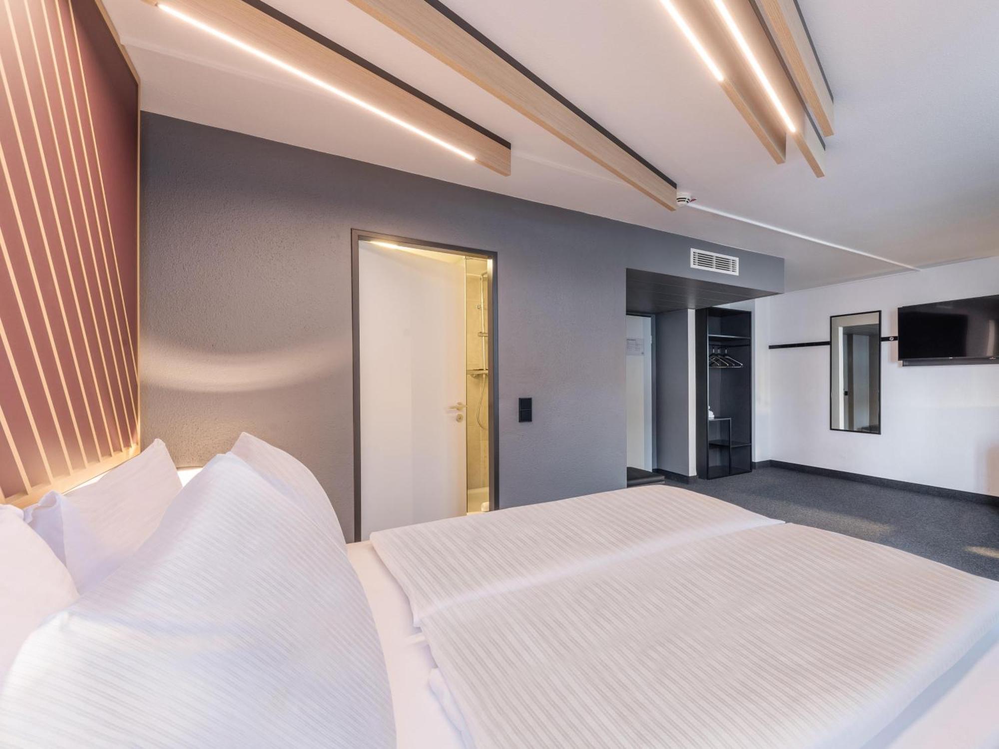 B&B Hotel Aachen-Hbf Bagian luar foto