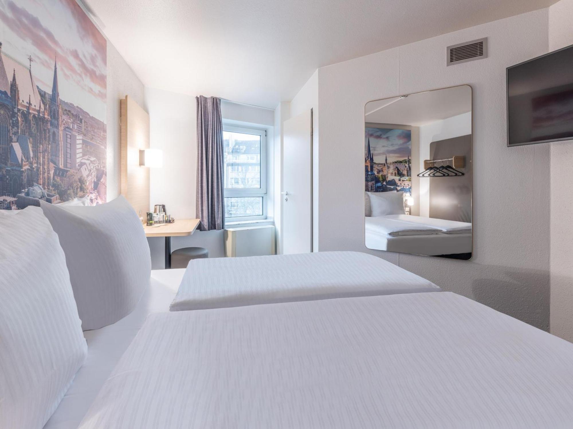 B&B Hotel Aachen-Hbf Bagian luar foto